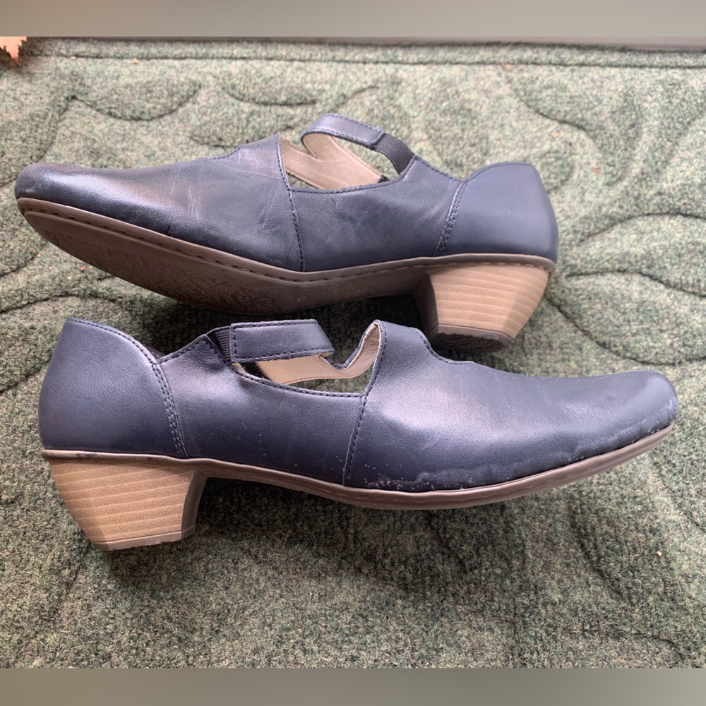 Rieker navy Mary Janes, low heel, EU 41 🌟Host Pick!🌟